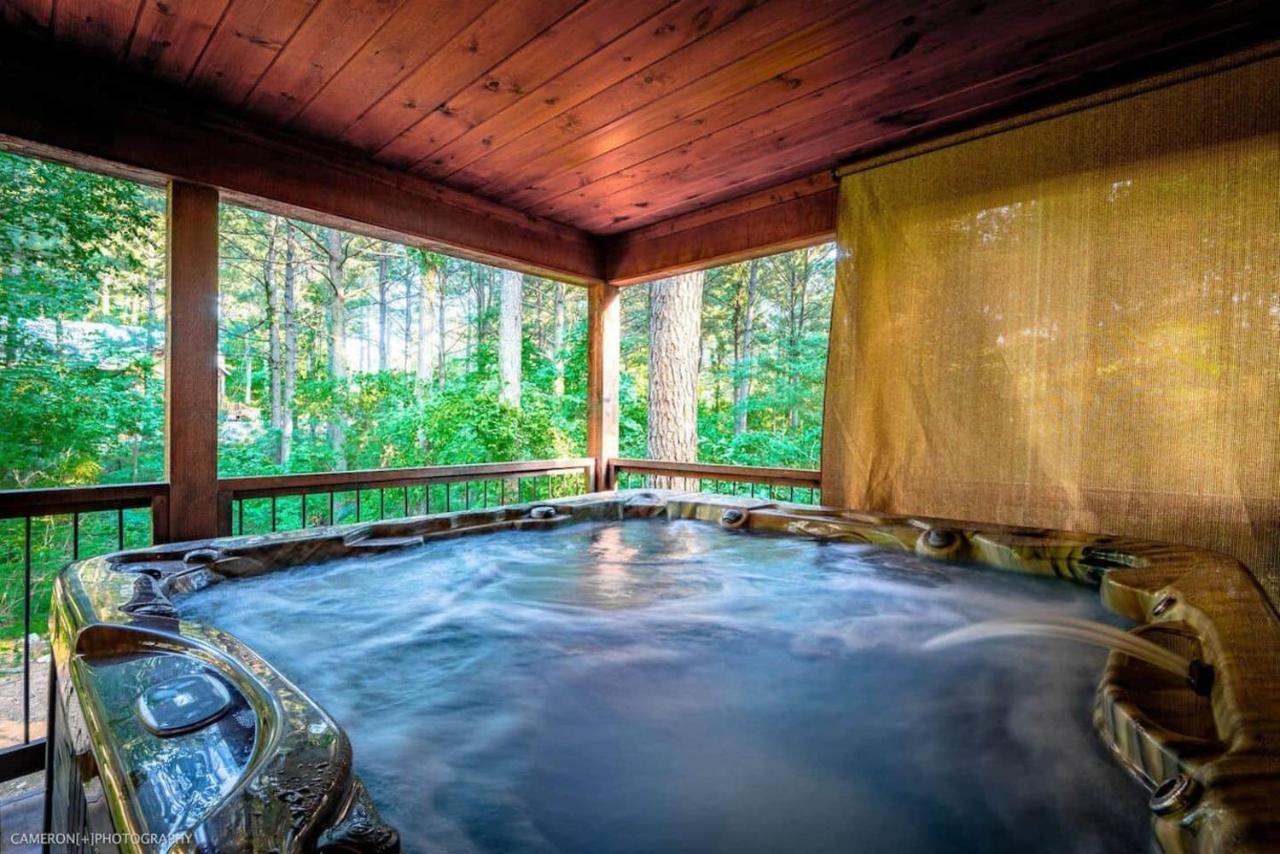 Iron Horse Lodge Sleeps 18, Games, Fire Pit, Hot Tub, Ev, More Broken Bow Zewnętrze zdjęcie