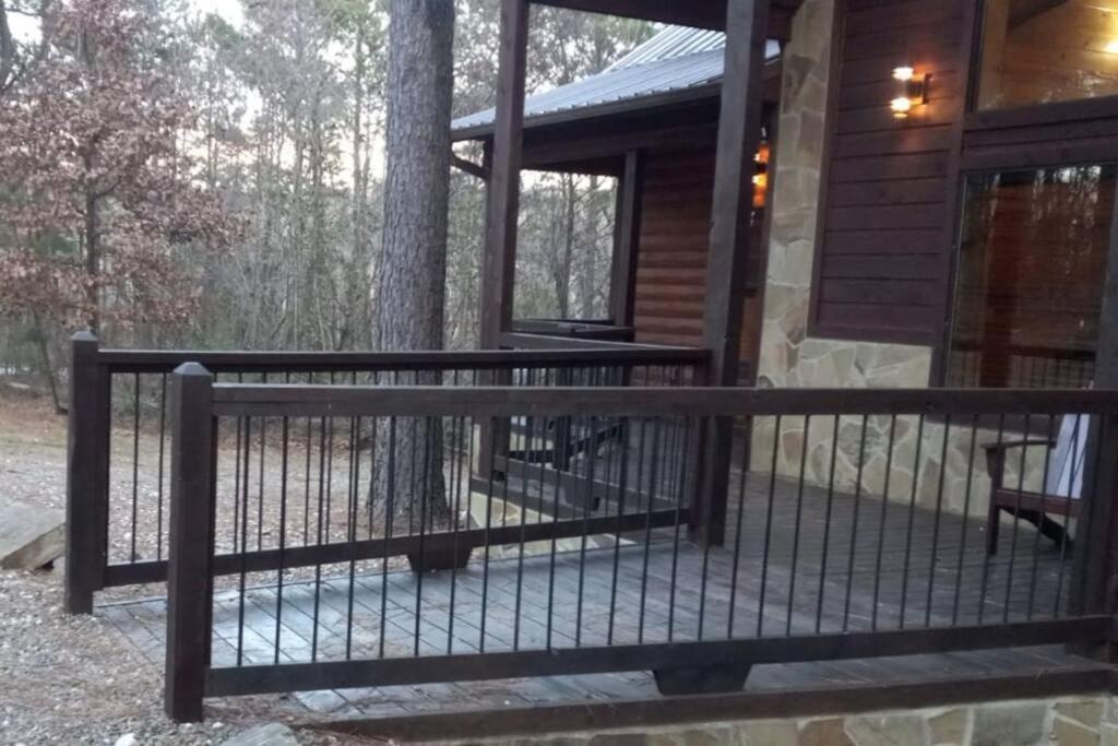 Iron Horse Lodge Sleeps 18, Games, Fire Pit, Hot Tub, Ev, More Broken Bow Zewnętrze zdjęcie