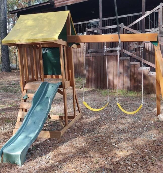 Iron Horse Lodge Sleeps 18, Games, Fire Pit, Hot Tub, Ev, More Broken Bow Zewnętrze zdjęcie