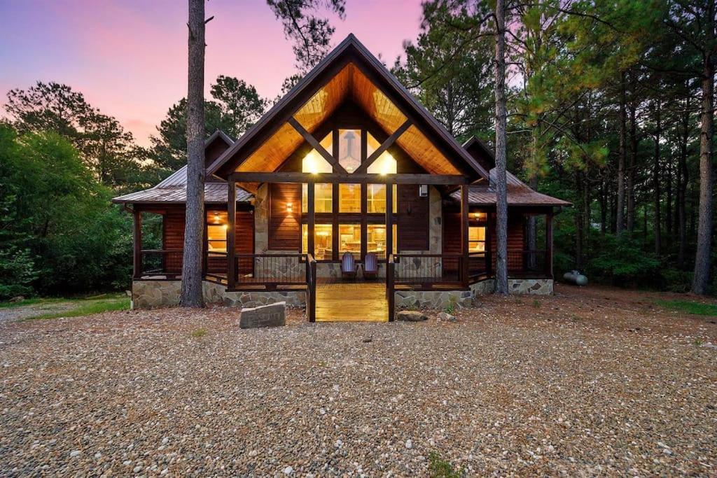 Iron Horse Lodge Sleeps 18, Games, Fire Pit, Hot Tub, Ev, More Broken Bow Zewnętrze zdjęcie